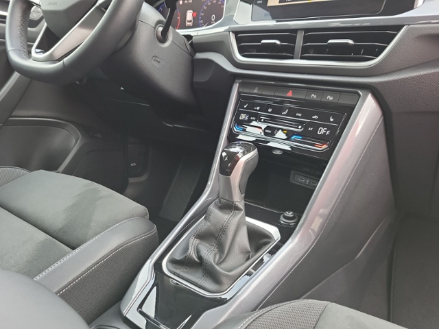 T-Roc 2.0 TDI DSG STYLE AHK+RFK+eHECK+NAVI.+ACC+