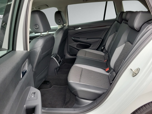 Golf VIII Variant 2.0 TDI DSG AHK+360°+IQ.LIGHT+