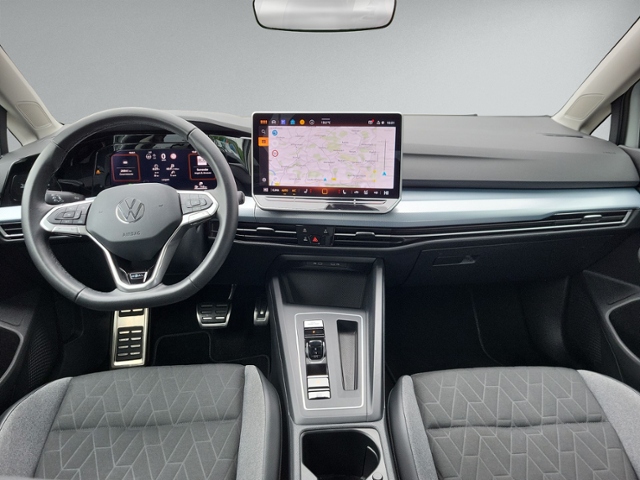 Golf VIII Variant 2.0 TDI DSG AHK+360°+IQ.LIGHT+