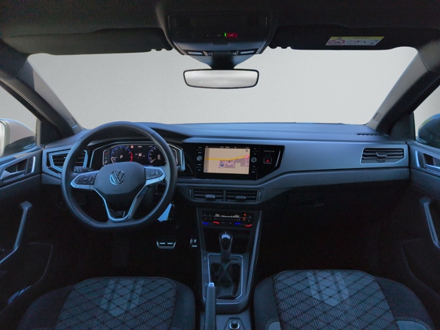 Taigo 1.5 TSI DSG R-LINE AHK+RFK+IQ.LIGHT+NAVI.+