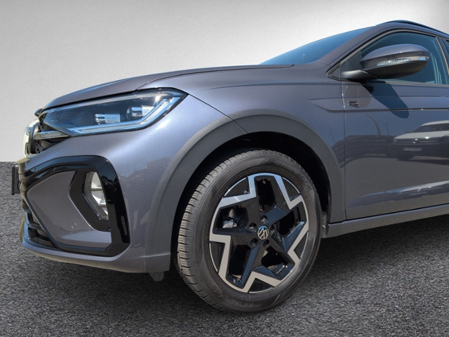 Taigo 1.5 TSI DSG R-LINE AHK+RFK+IQ.LIGHT+NAVI.+