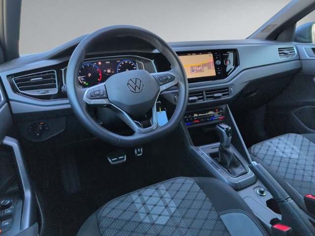 Taigo 1.5 TSI DSG R-LINE AHK+RFK+IQ.LIGHT+NAVI.+