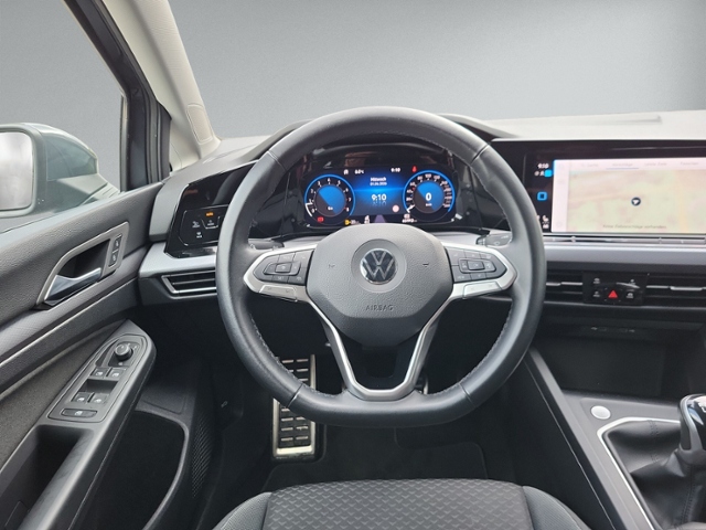 Golf VIII 1.5 TSI ACTIVE STANDHZ+RFK+HEAD-UP+NAV