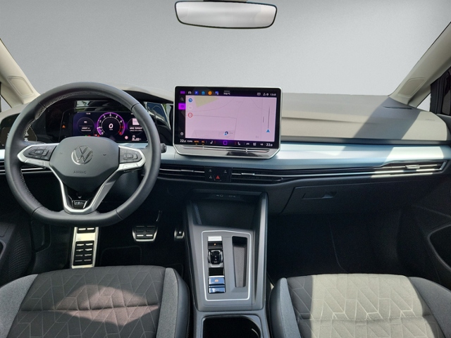 Golf VIII Variant 1.5 eTSI DSG AHK+360°+LED+NAVI