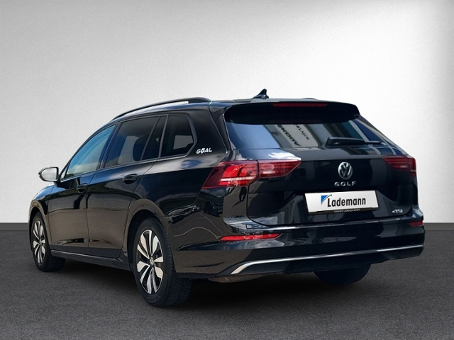 Golf VIII Variant 1.5 eTSI DSG AHK+360°+LED+NAVI