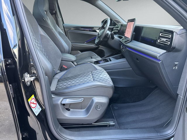 Tiguan 2.0 TDI DSG R-LINE 4MOTION PANO+360°+IQ.L