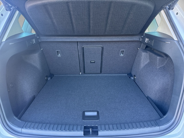 Ateca 1.5 TSI DSG AHK+RFK+NAVI.+KESSY+eHECK+ACC+