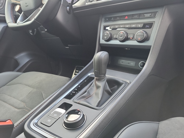 Ateca 1.5 TSI DSG AHK+RFK+NAVI.+KESSY+eHECK+ACC+