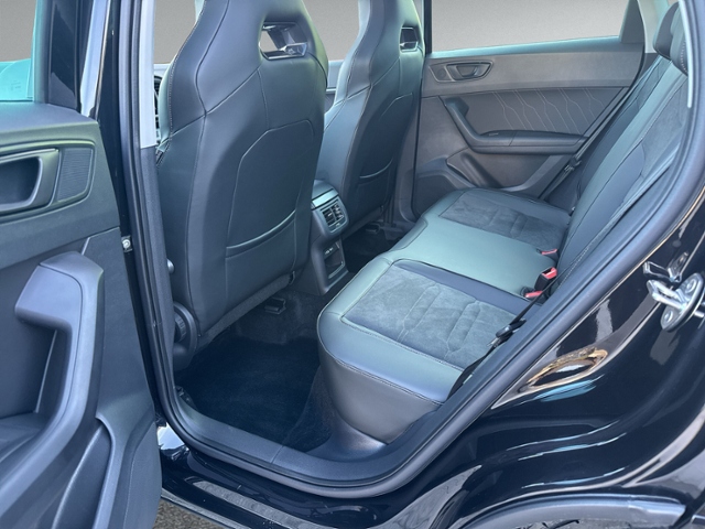 Ateca 1.5 TSI DSG PANO+AHK+RFK+NAVI.+KESSY+eHECK