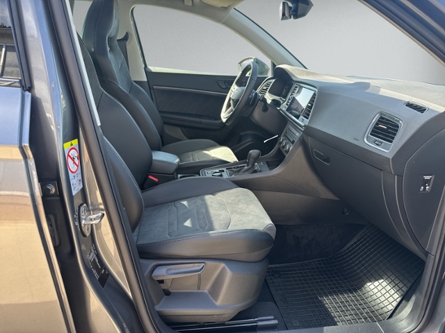 Ateca 1.5 TSI DSG PANO+AHK+RFK+NAVI.+KESSY+eHECK