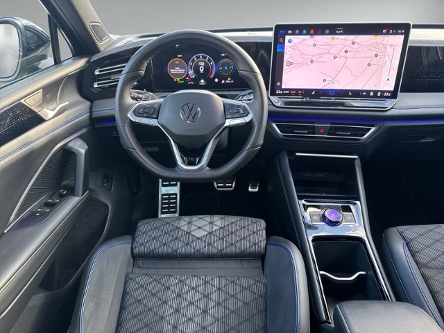 Tiguan 1.5 eTSI DSG R-LINE PANO+360°+IQ.LIGHT+HE