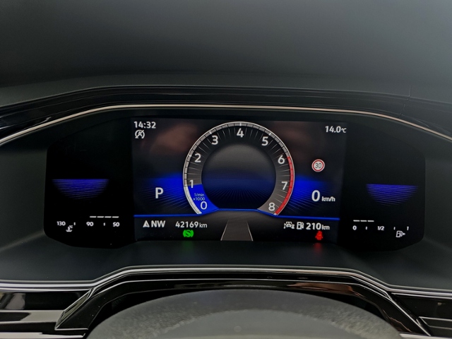 Polo 1.0 TSI DSG R-LINE IQ.LIGHT+NAVI+RFK+ACC+NW