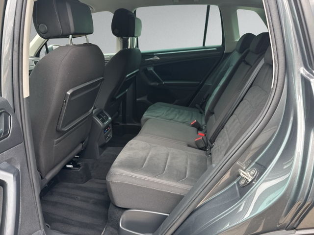 Tiguan 2.0 TDI R-LINE 4Motion LED+NAVI+eHECK+RFK
