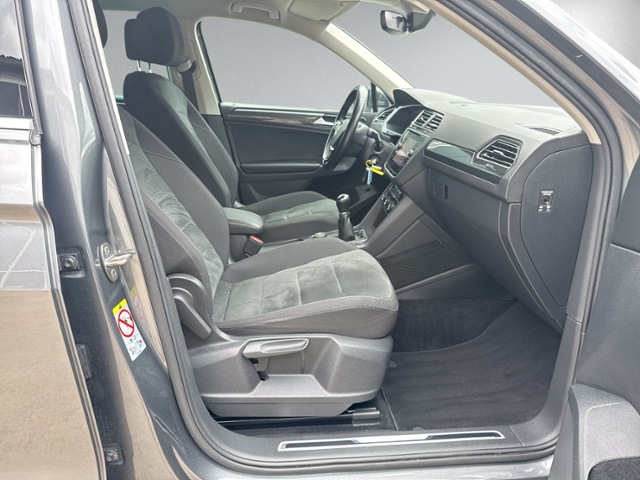 Tiguan 2.0 TDI R-LINE 4Motion LED+NAVI+eHECK+RFK