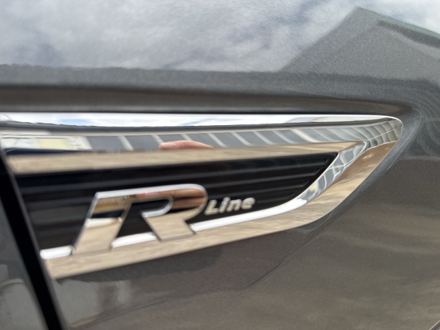 Tiguan 2.0 TDI R-LINE 4Motion LED+NAVI+eHECK+RFK