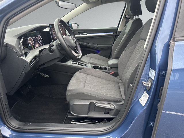 Golf VIII 1.5 eTSI DSG LED+AHK+RFK+ACC+SHZ+APP-C