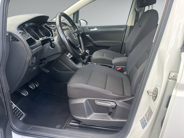 Touran 2.0 TDI UNITED 7-SITZER+PANO+AHK+NAVI+SHZ