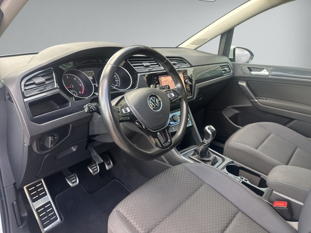Touran 2.0 TDI UNITED 7-SITZER+PANO+AHK+NAVI+SHZ