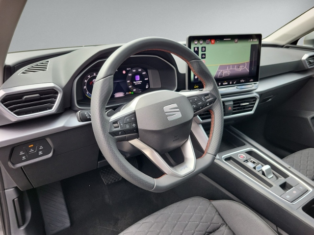 Leon ST 1.5 eTSI DSG FR AHK+NAVI+KAMERA+ACC+LED+