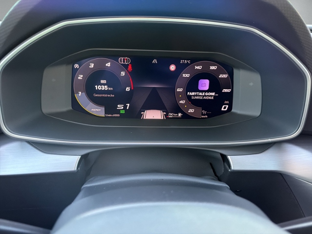 Leon ST 2.0 TDI DSG FULL-LINK+AHK+KAMERA+ACC+LED