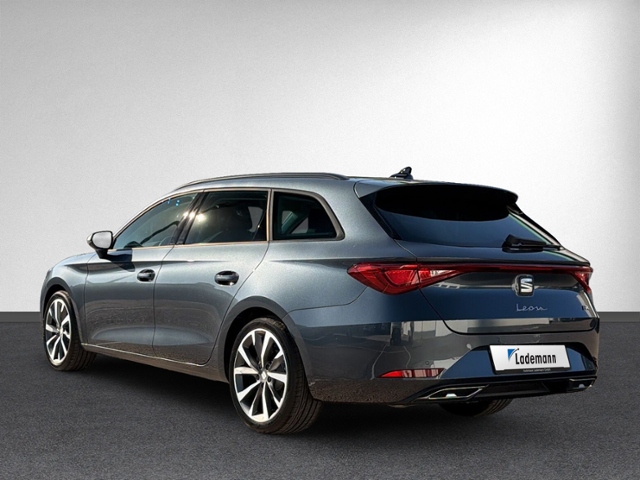 Leon ST 2.0 TDI DSG FULL-LINK+AHK+KAMERA+ACC+LED