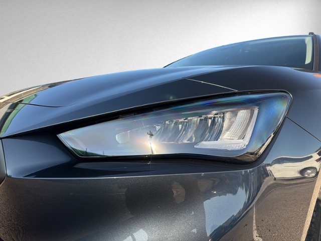 Leon ST 2.0 TDI DSG FULL-LINK+AHK+KAMERA+ACC+LED