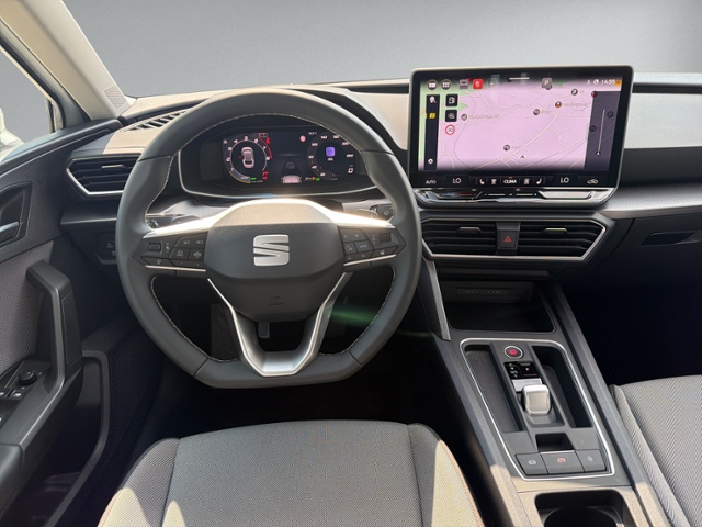 Leon ST 1.5 eTSI DSG STYLE AHK+RFK+NAVI+ACC+LED+