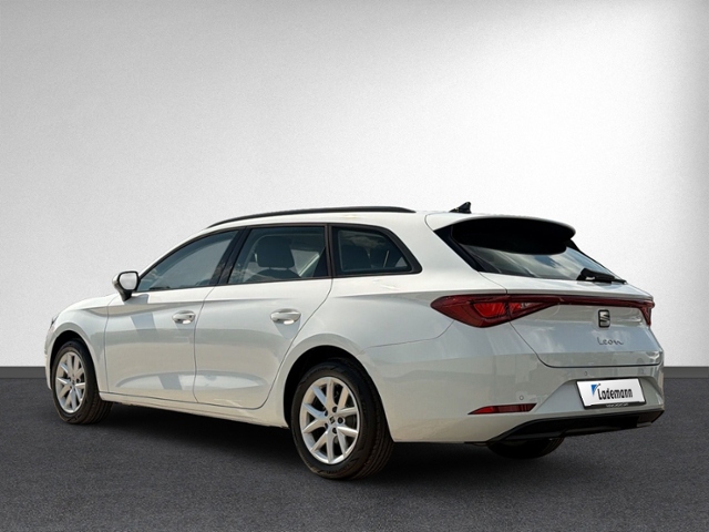 Leon ST 1.5 eTSI DSG STYLE AHK+RFK+NAVI+ACC+LED+