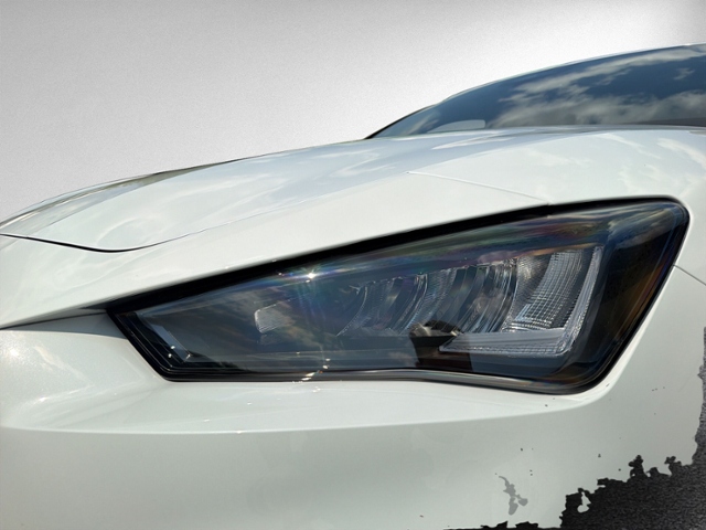 Leon ST 1.5 eTSI DSG STYLE AHK+RFK+NAVI+ACC+LED+