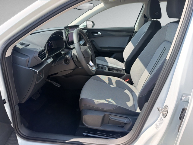 Leon ST 1.5 eTSI DSG STYLE AHK+RFK+NAVI+ACC+LED+