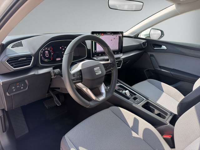 Leon ST 1.5 eTSI DSG STYLE AHK+RFK+NAVI+ACC+LED+
