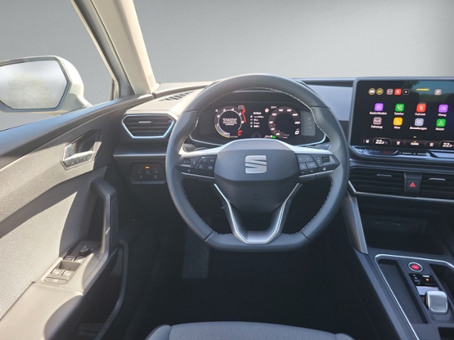Leon ST 2.0 TDI DSG STYLE AHK+KAMERA+ACC+LED+ACC