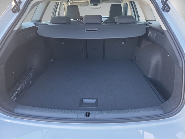 Leon ST 2.0 TDI DSG STYLE AHK+KAMERA+ACC+LED+ACC