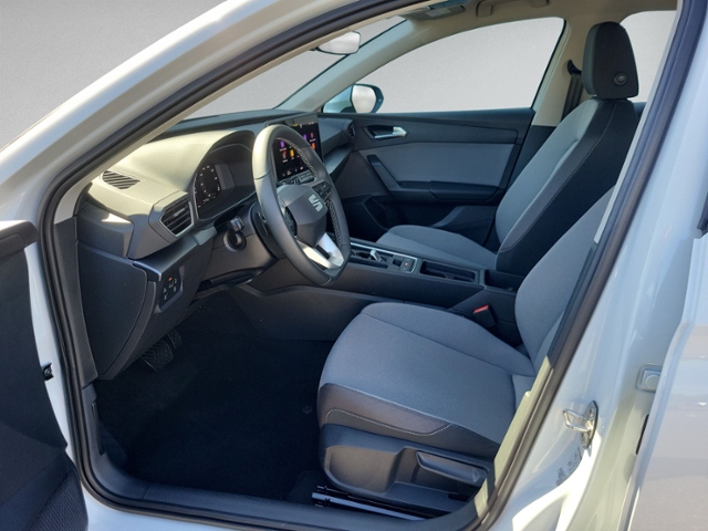 Leon ST 2.0 TDI DSG STYLE AHK+KAMERA+ACC+LED+ACC