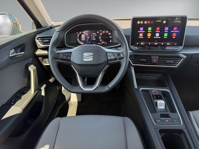 Leon ST 2.0 TDI DSG STYLE AHK+KAMERA+ACC+LED+LMF