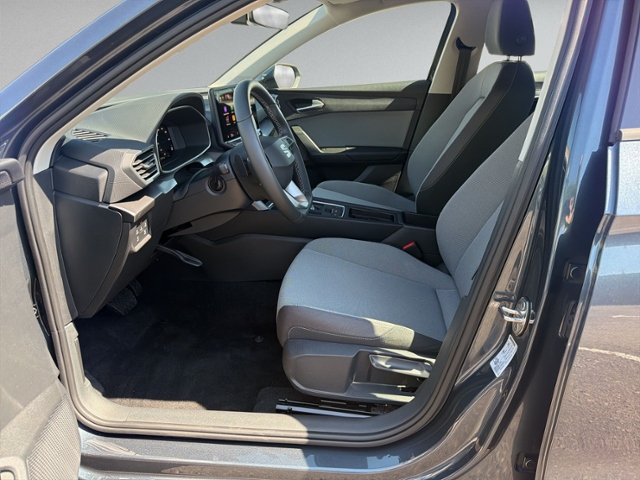 Leon ST 2.0 TDI DSG STYLE AHK+KAMERA+ACC+LED+LMF