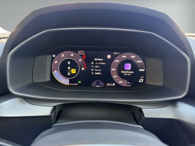 Leon ST 2.0 TDI DSG STYLE AHK+NAVI+KAMERA+ACC+LE