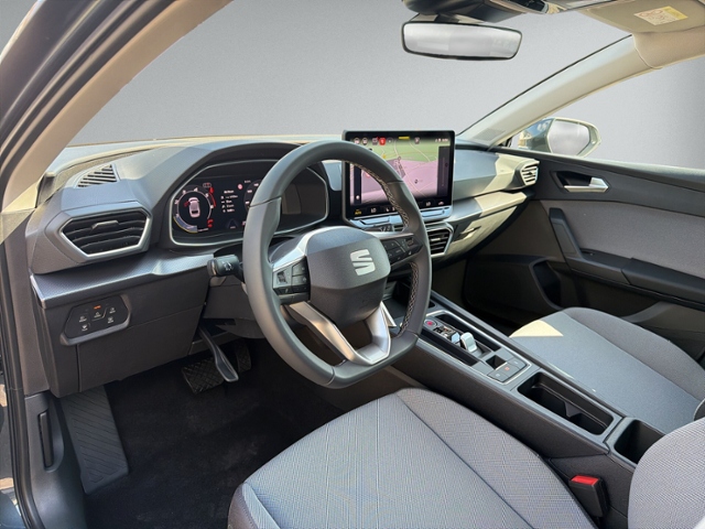 Leon ST 2.0 TDI DSG STYLE AHK+NAVI+KAMERA+ACC+LE