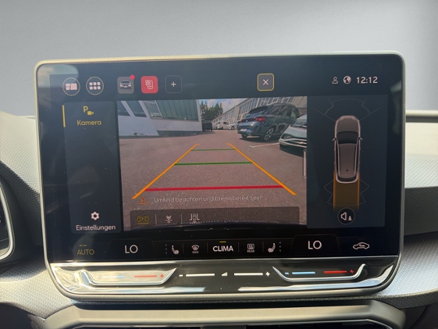 Leon ST 2.0 TDI DSG STYLE AHK+NAVI+KAMERA+ACC+LE