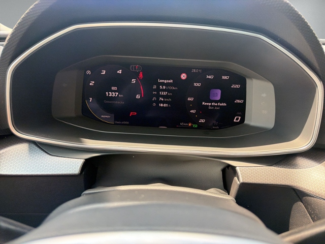 Leon ST 2.0 TDI DSG STYLE AHK+NAVI+KAMERA+ACC+LE