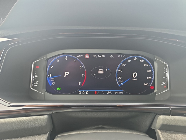 T-Roc 1.5 TSI DSG R-LINE PANO+IQ.LIGHT+RFK+NAVI+