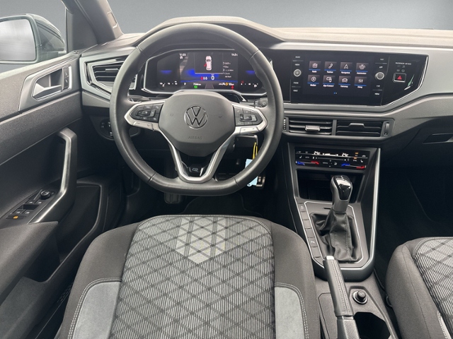 Polo 1.0 TSI DSG R-LINE PANO+IQ.LIGHT+RFK+ACC+SH