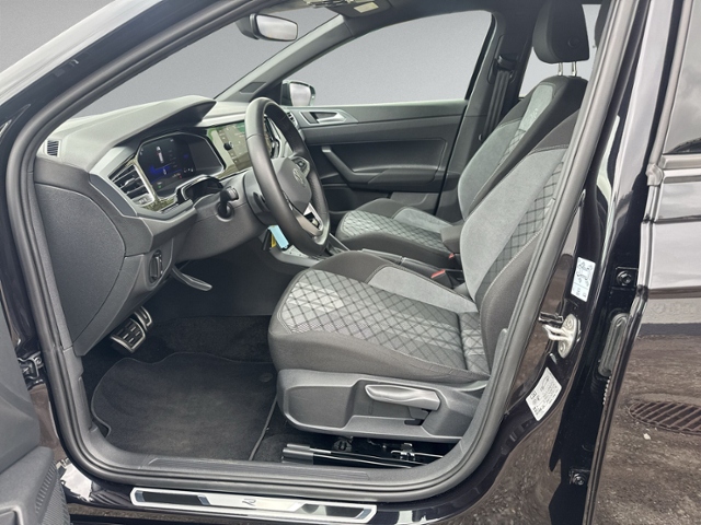 Polo 1.0 TSI DSG R-LINE PANO+IQ.LIGHT+RFK+ACC+SH
