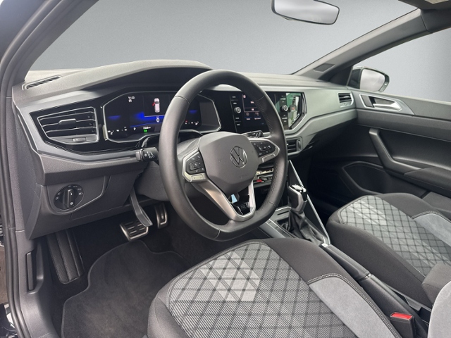 Polo 1.0 TSI DSG R-LINE PANO+IQ.LIGHT+RFK+ACC+SH