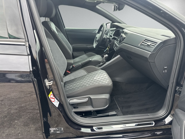 Polo 1.0 TSI DSG R-LINE PANO+IQ.LIGHT+RFK+ACC+SH