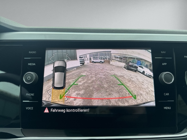 Polo 1.0 TSI DSG R-LINE PANO+IQ.LIGHT+RFK+ACC+SH