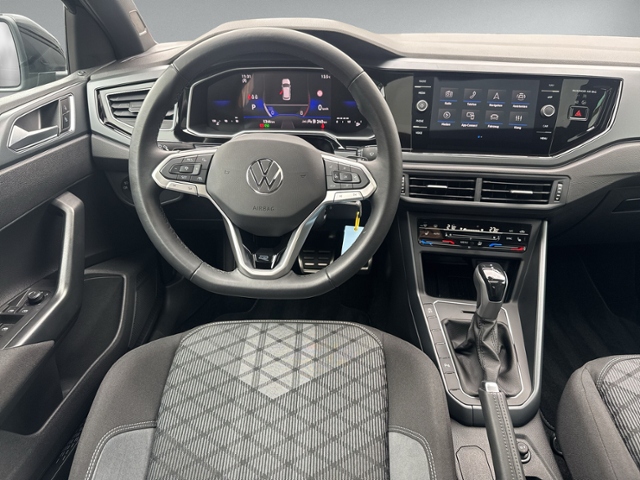 Polo 1.0 TSI DSG R-LINE PANO+IQ.LIGHT+RFK+ACC+SH