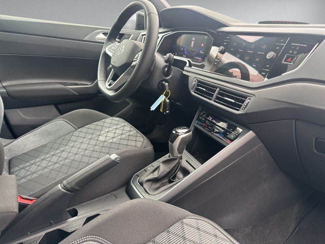 Polo 1.0 TSI DSG R-LINE PANO+IQ.LIGHT+RFK+ACC+SH