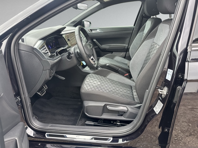 Polo 1.0 TSI DSG R-LINE PANO+IQ.LIGHT+RFK+ACC+SH