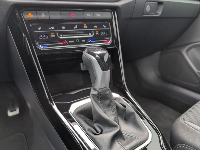 T-Roc Cabriolet 1.5 TSI DSG R-LINE AHK+NAVI+LED+